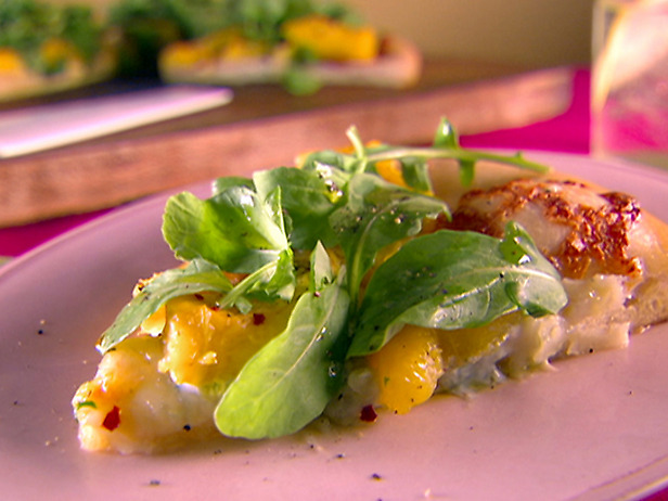 Arugula+Acorn Squash + Gorgonzola pizza