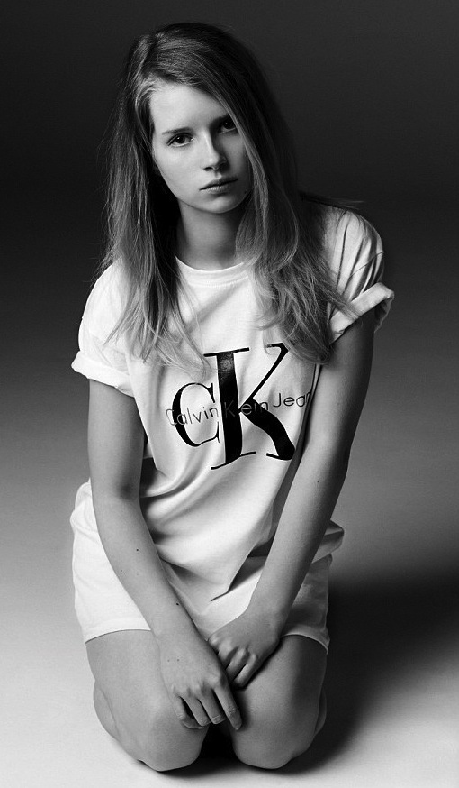 lottie-moss_new-Calvin-Klein-Jeans-x-MyTheresa-collaboration