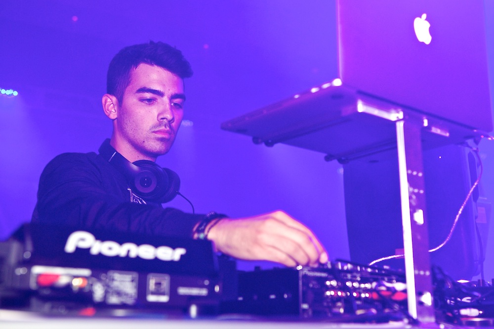 Joe Jonas 2