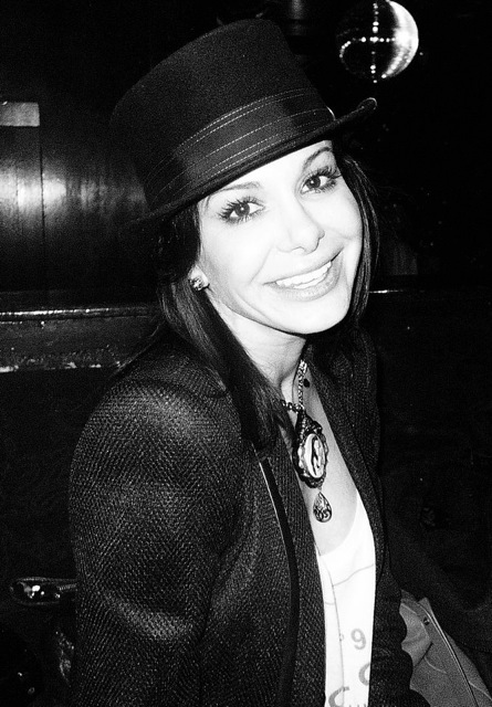 543104_10151090439870755_464358432_n