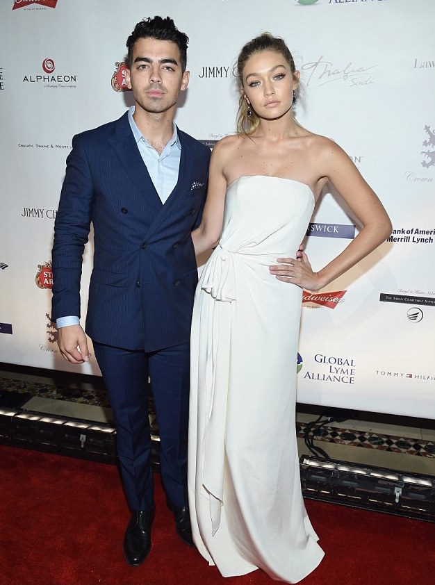 JOE JONAS_GIGI HADID_LOTD