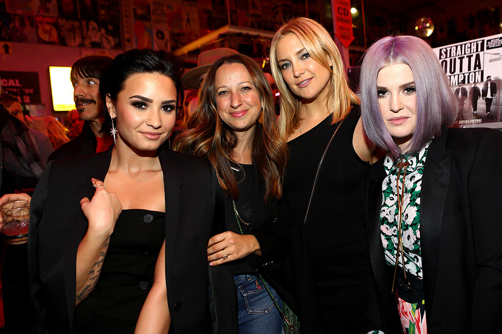 Demi Lovato, Jennifer Meyer, Kate Hudson abd Kelly Osbourne stella mccartney amoeba