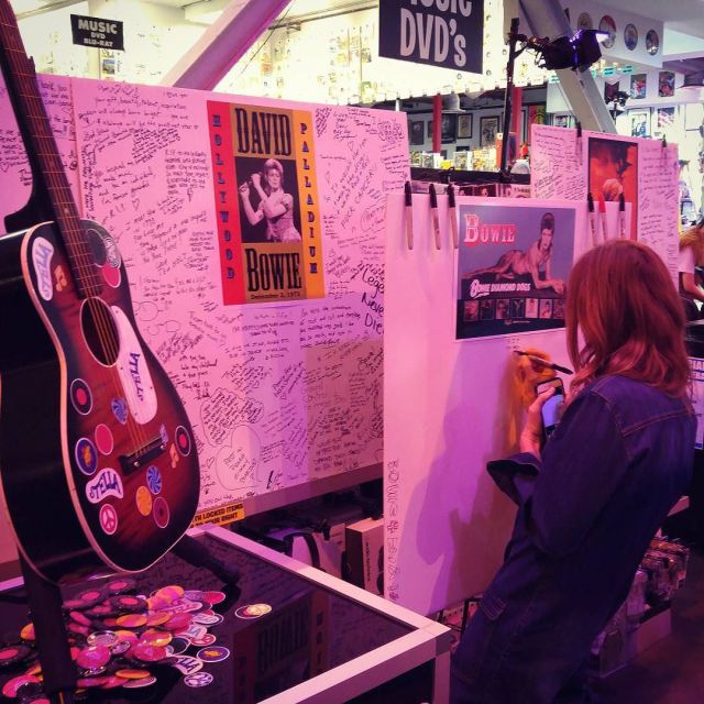 leaving a tribute to David Bowie