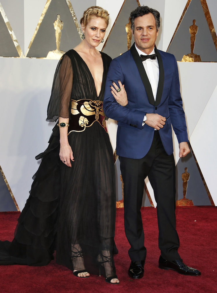oscars-red-carpet-2593-mark-ruffalo-and-sunrise-coigney-superJumbo-v3