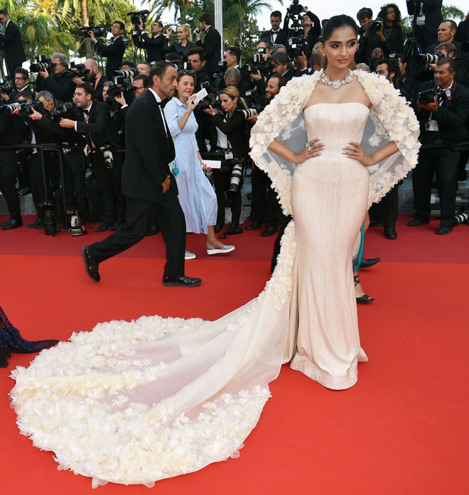 Sonam Kapoor-loving-cannes