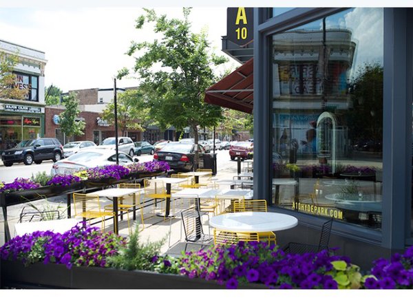 a10 hyde park happy hour