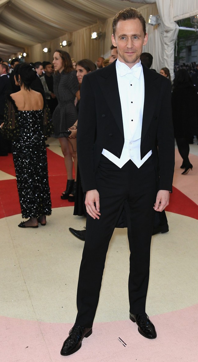 tom-hiddleston-met-gala-04-manus-machina